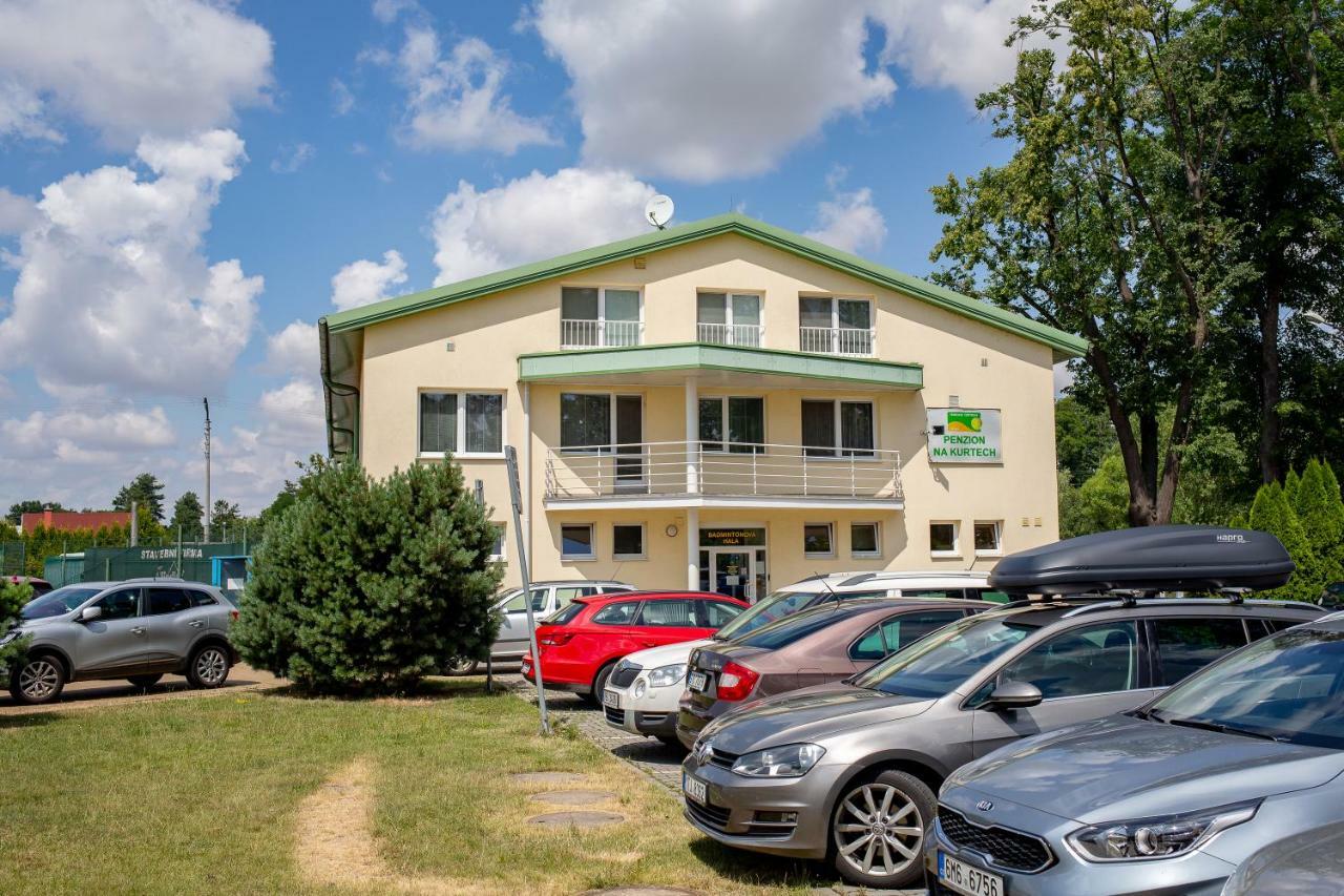 Penzion Na Kurtech Opava Esterno foto