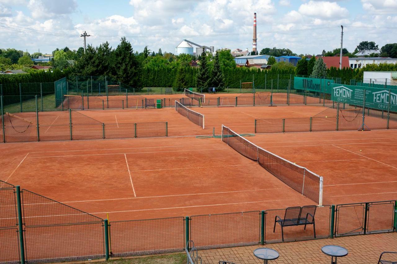 Penzion Na Kurtech Opava Esterno foto